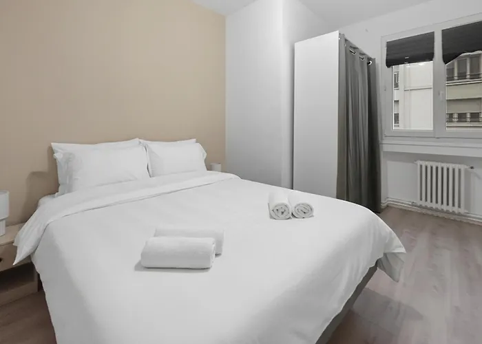 公寓 Grand Appartement, Plein Coeur De *