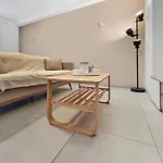 Grand Appartement, Plein Cœur De