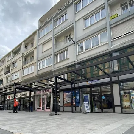Grand Appartement, Plein Coeur De *